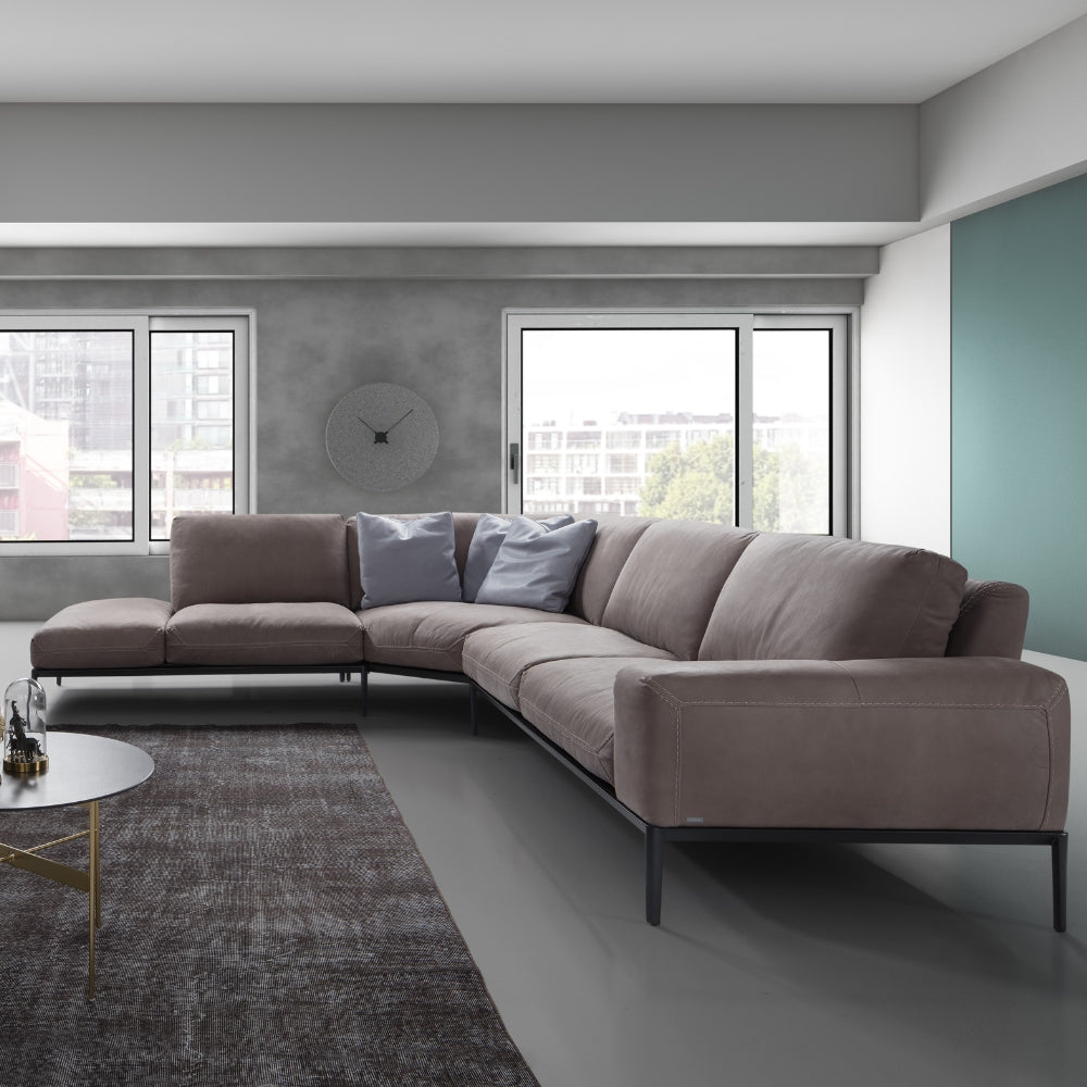 The Impact of Sunlight on Leather Sofas: Protection and Care
