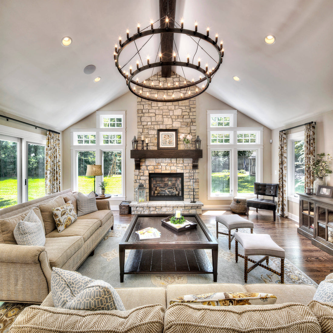 10 Classic Living Room Decor Ideas