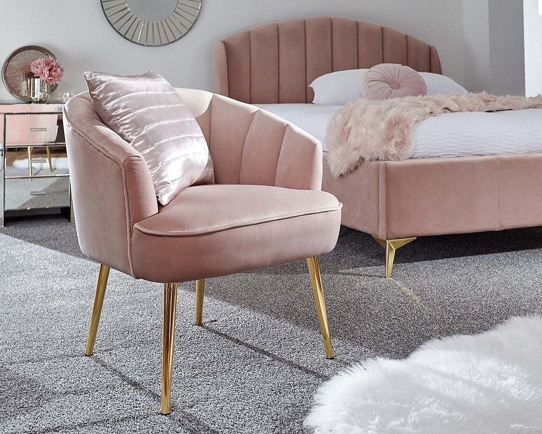 How to Choose an Occasional Chair for Your Bed Room