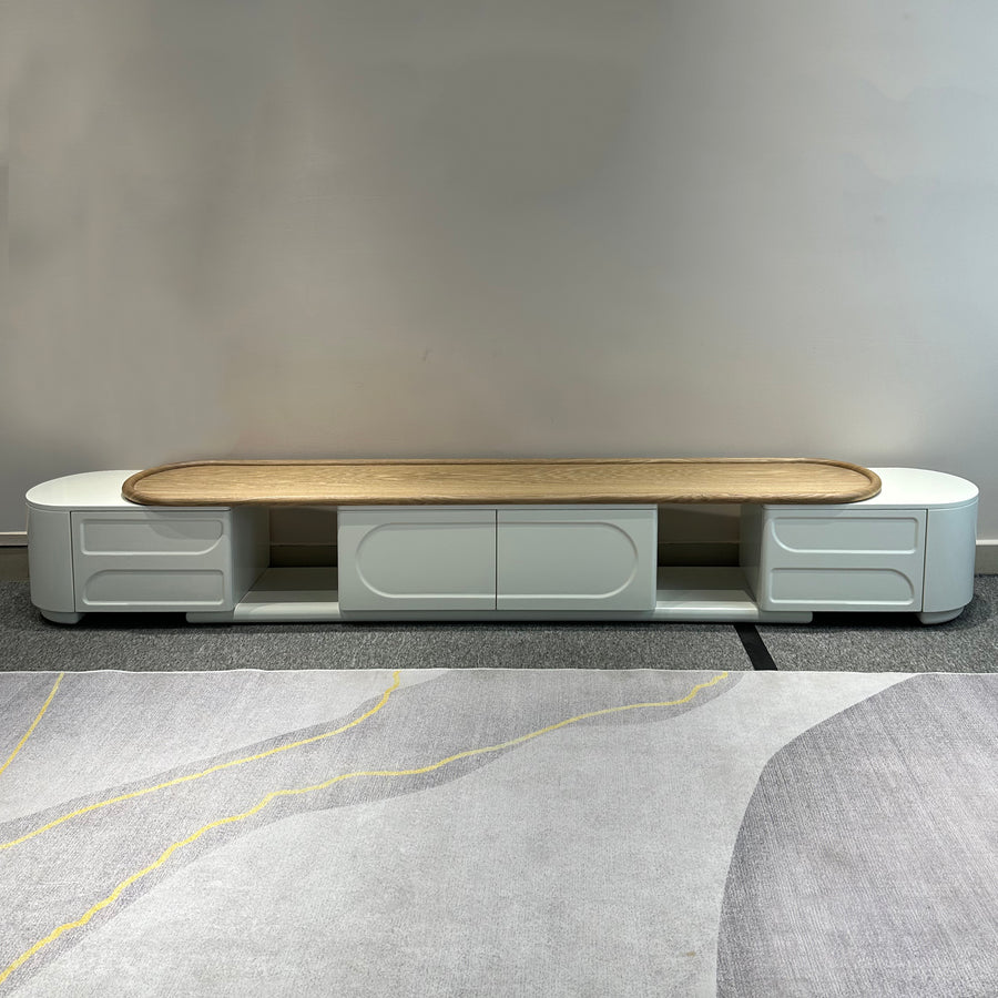 Tiberius Entertainment Unit